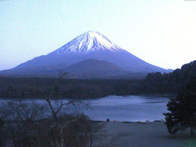 精進湖からの富士山