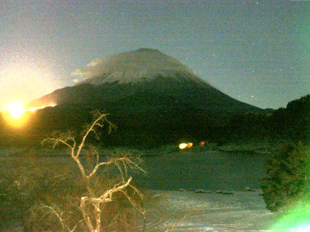 精進湖からの富士山