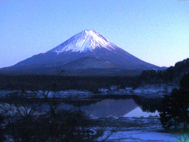 精進湖からの富士山