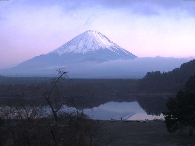 精進湖からの富士山
