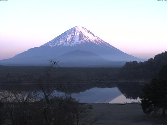 精進湖からの富士山