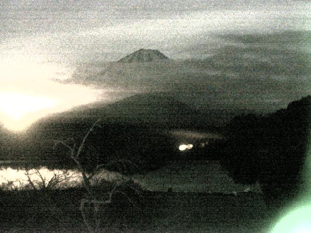 精進湖からの富士山
