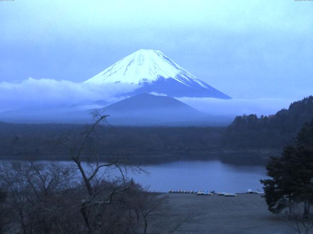精進湖からの富士山