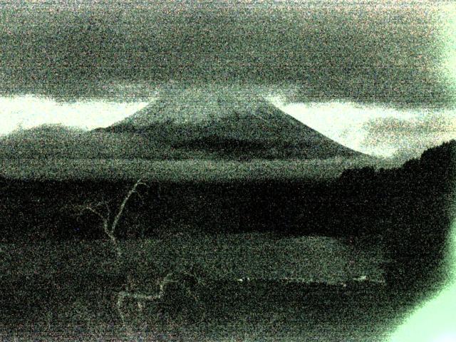 精進湖からの富士山