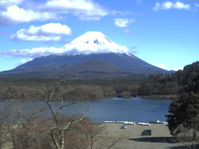 精進湖からの富士山