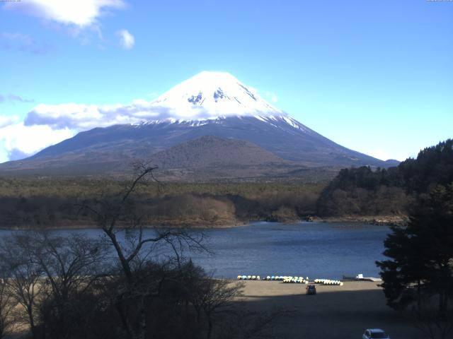精進湖からの富士山
