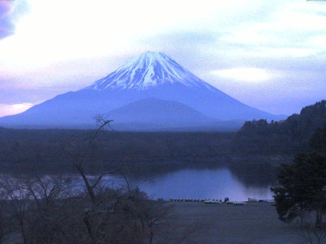 精進湖からの富士山