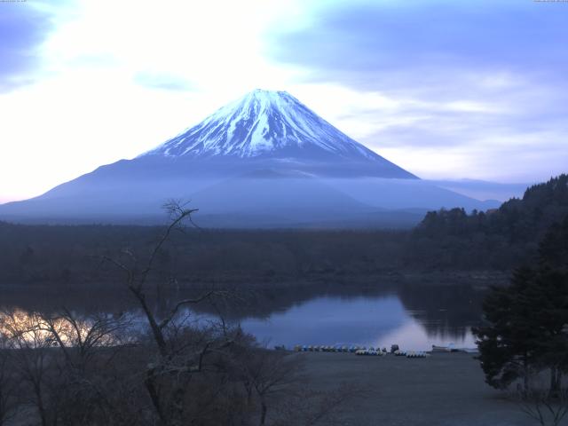精進湖からの富士山
