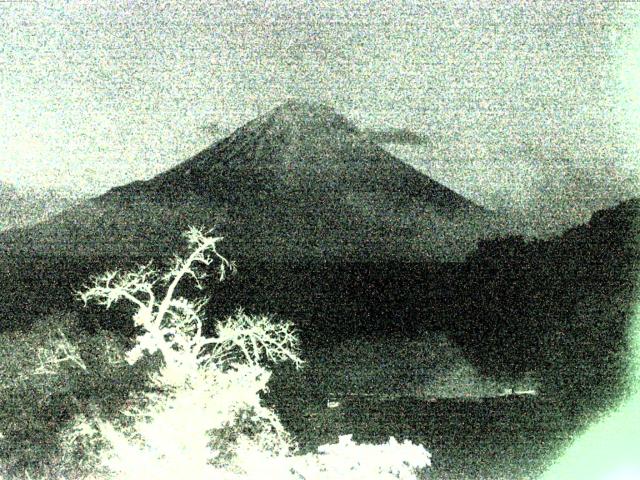 精進湖からの富士山