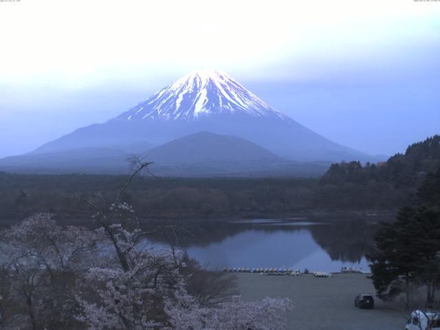 精進湖からの富士山