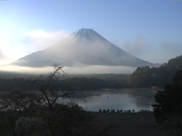 精進湖からの富士山