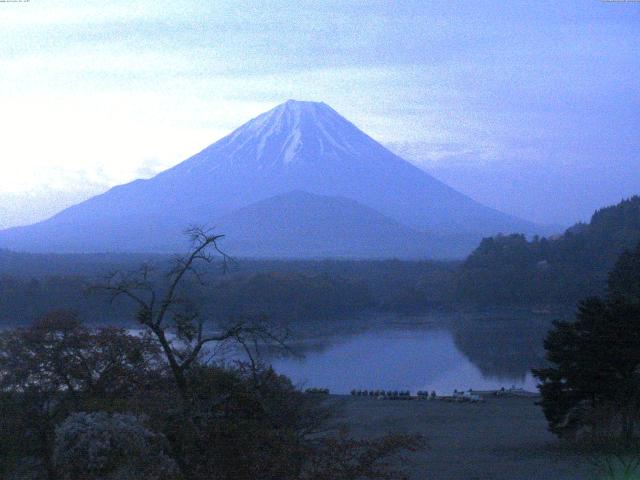 精進湖からの富士山