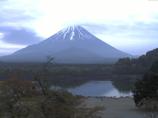 精進湖からの富士山