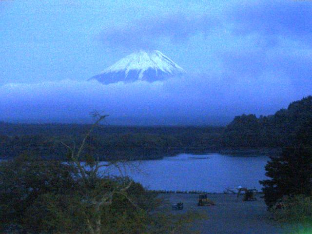 精進湖からの富士山