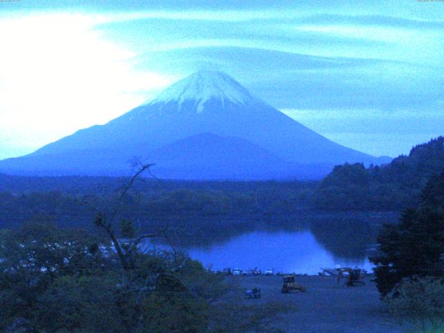 精進湖からの富士山