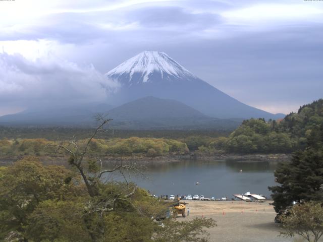 精進湖からの富士山
