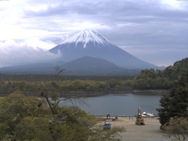 精進湖からの富士山