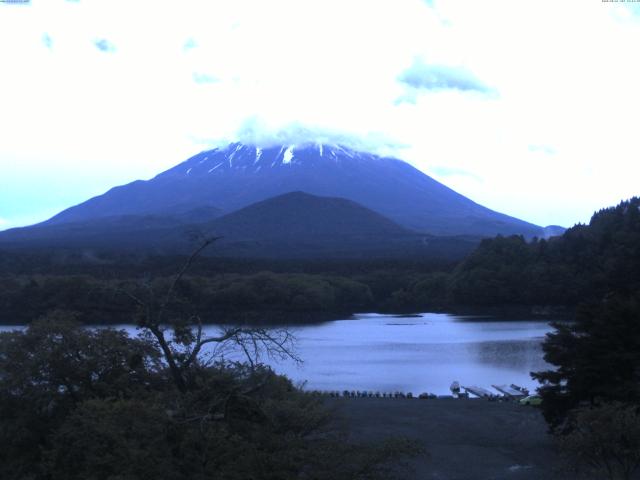 精進湖からの富士山