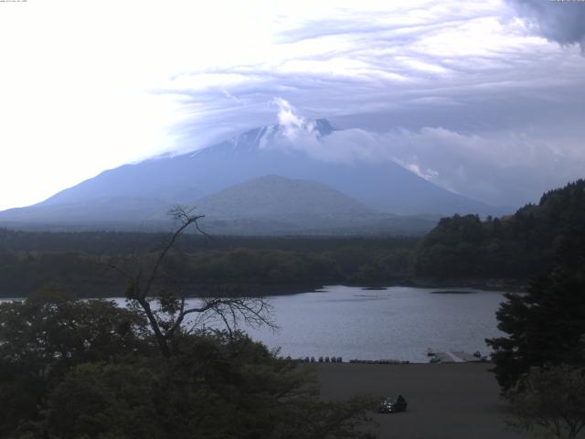 精進湖からの富士山