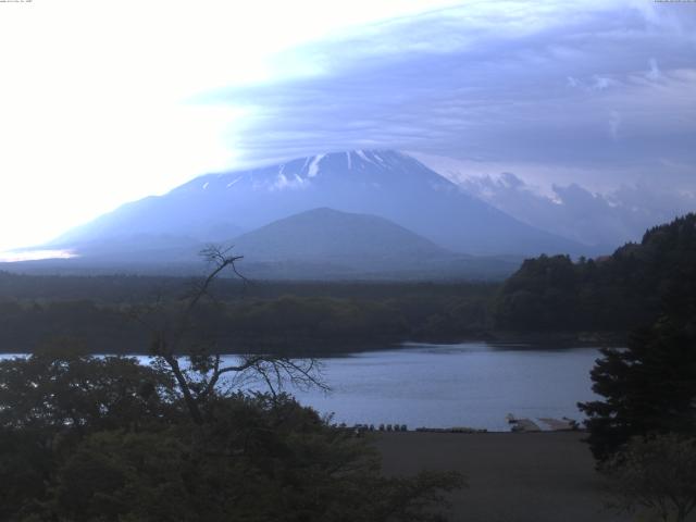精進湖からの富士山