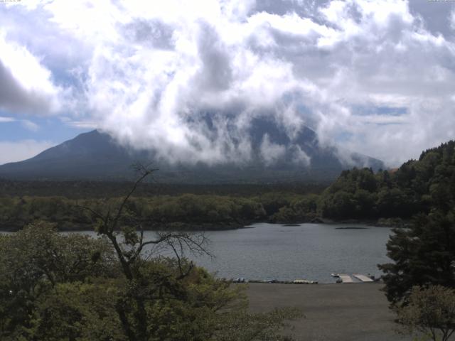 精進湖からの富士山
