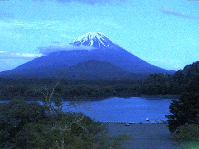 精進湖からの富士山