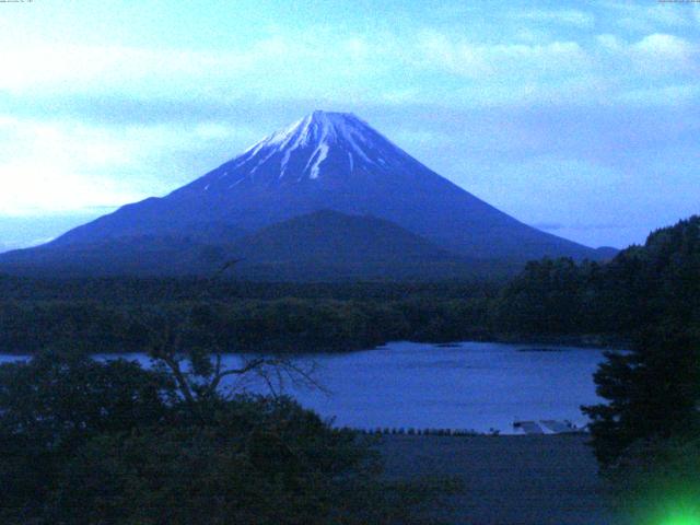 精進湖からの富士山