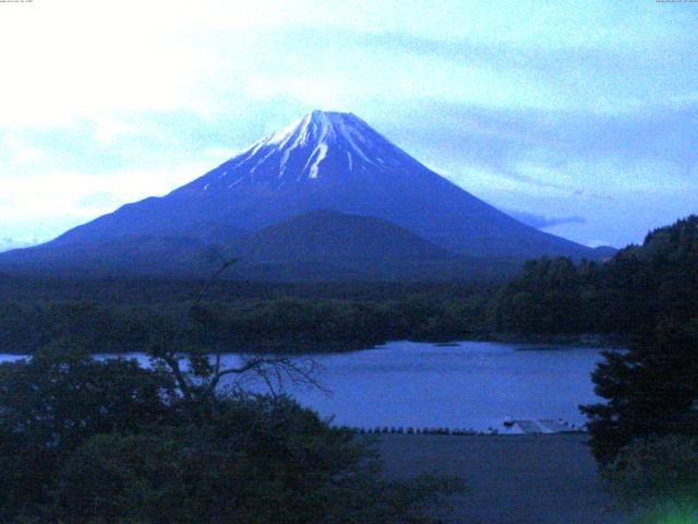 精進湖からの富士山