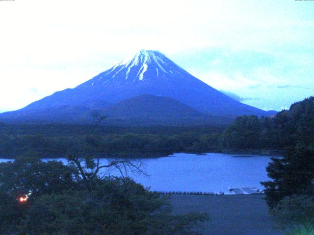精進湖からの富士山