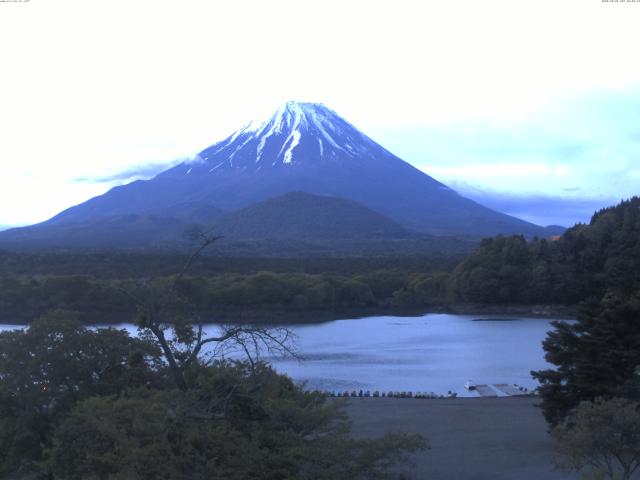 精進湖からの富士山