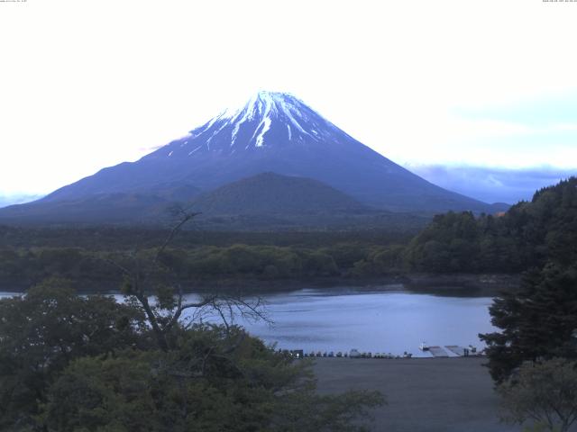 精進湖からの富士山
