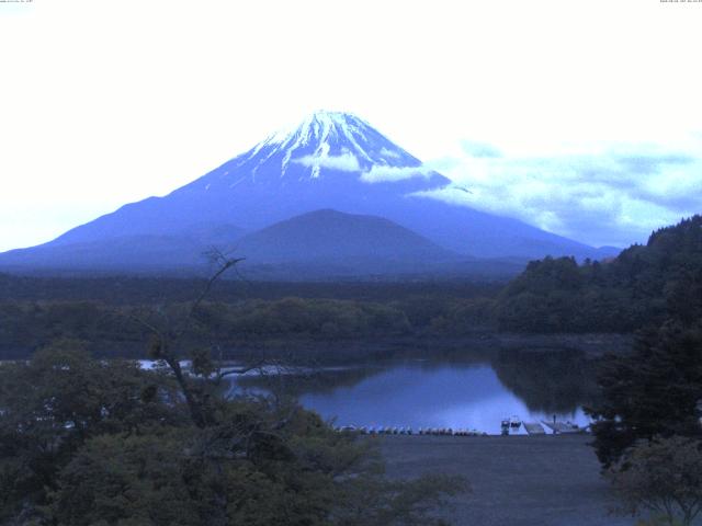 精進湖からの富士山