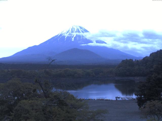 精進湖からの富士山
