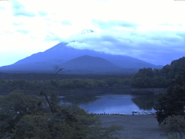 精進湖からの富士山