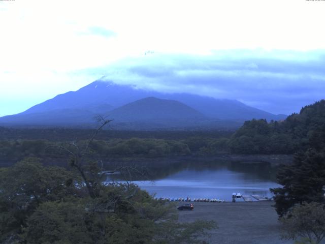 精進湖からの富士山