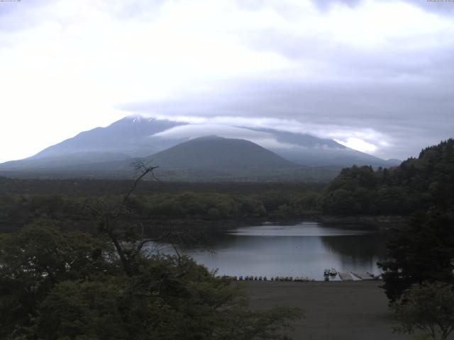 精進湖からの富士山