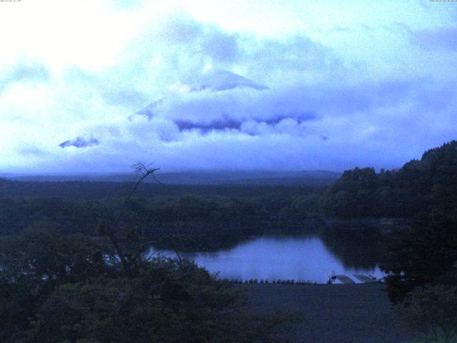 精進湖からの富士山