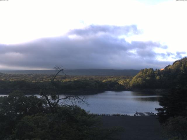 精進湖からの富士山