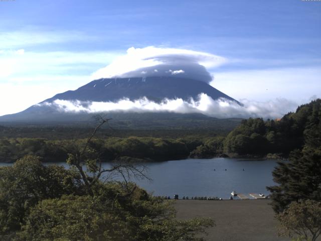 精進湖からの富士山