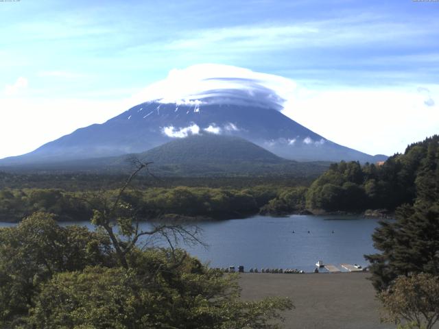 精進湖からの富士山