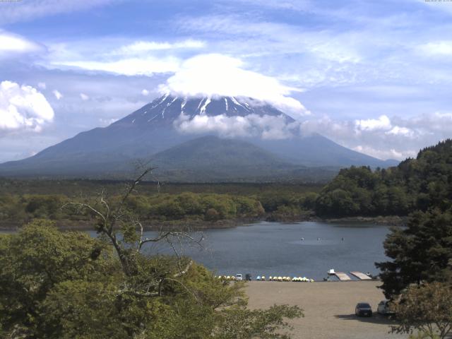 精進湖からの富士山