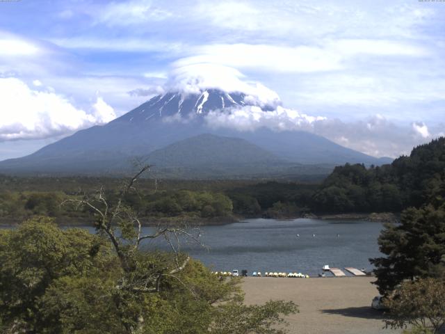 精進湖からの富士山