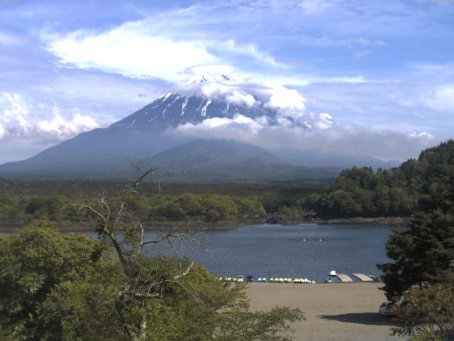 精進湖からの富士山