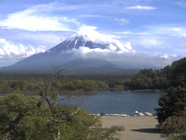 精進湖からの富士山