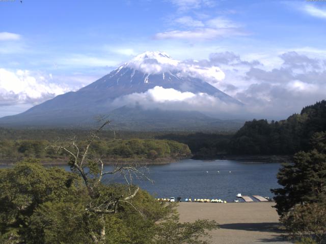 精進湖からの富士山