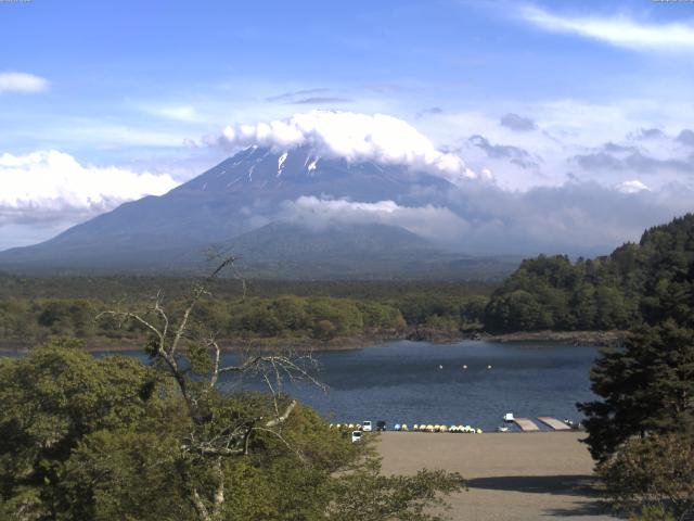 精進湖からの富士山