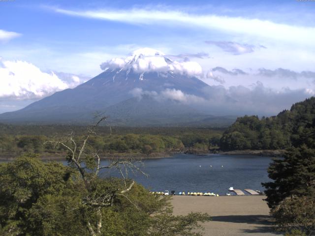 精進湖からの富士山