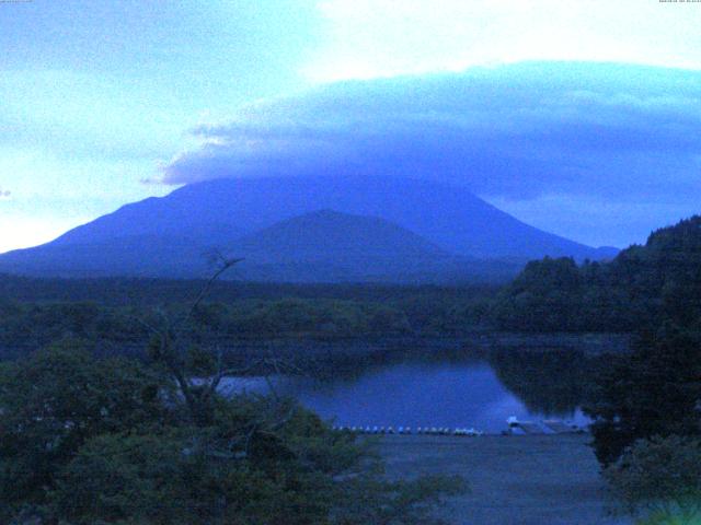 精進湖からの富士山