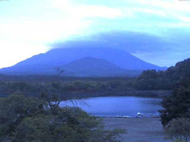 精進湖からの富士山