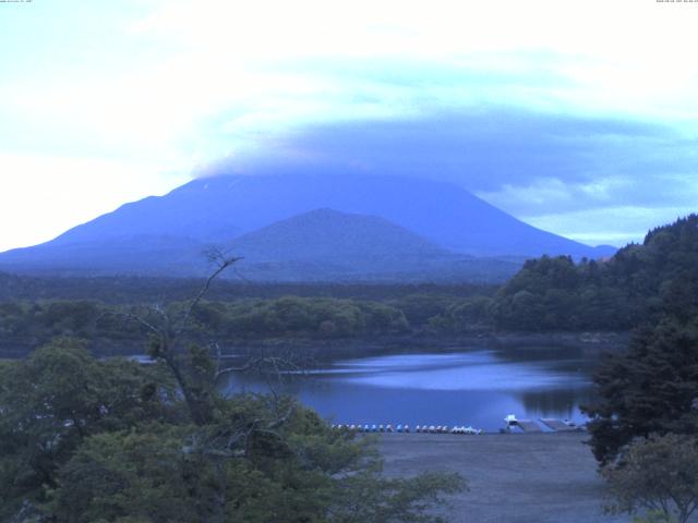 精進湖からの富士山